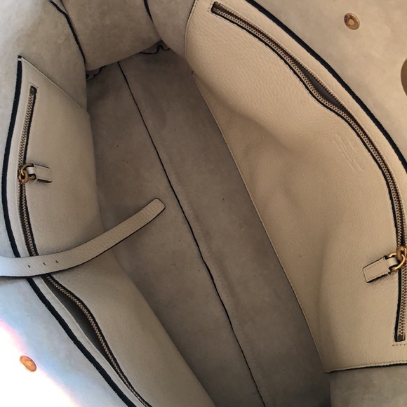 Valentino Garavani Eye on You Vitello leather bag - Picture 7 of 15